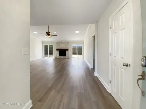 6326 Saradale Court Jacksonville FL 32216