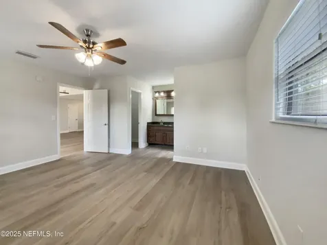6326 Saradale Court Jacksonville FL 32216