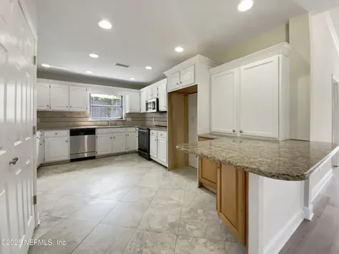 6326 Saradale Court Jacksonville FL 32216