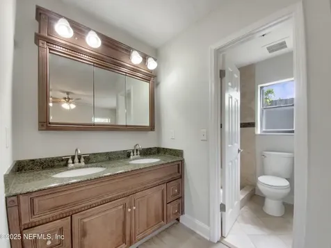 6326 Saradale Court Jacksonville FL 32216