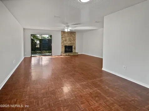 6012 Du-clay Road Jacksonville FL 32244