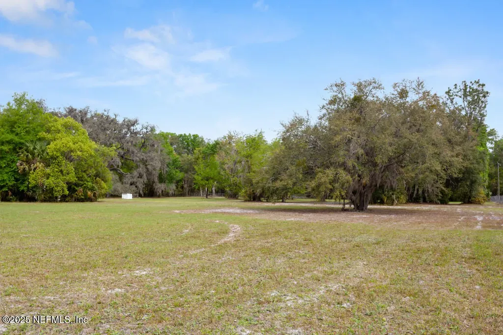 1017 Old Gainesville Highway Interlachen FL 32148