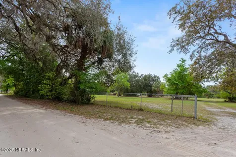 1017 Old Gainesville Highway Interlachen FL 32148