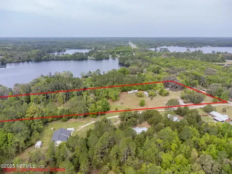1017 Old Gainesville Highway Interlachen FL 32148