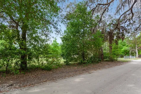 1017 Old Gainesville Highway Interlachen FL 32148