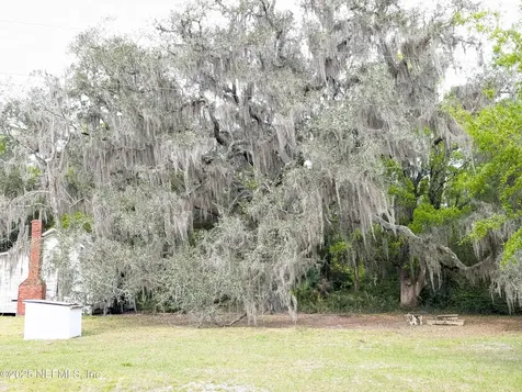 1017 Old Gainesville Highway Interlachen FL 32148