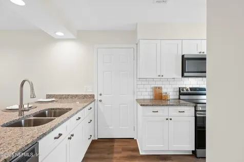 4158 Rollingwood Court Jacksonville FL 32257