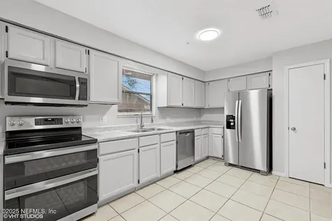 7927 Dwyer Drive Jacksonville FL 32244