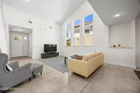 468 Auburn Oaks Road E Jacksonville FL 32218