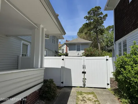 2239 Saint Johns Avenue Jacksonville FL 32204
