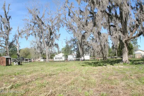 45740 Pickett Street Callahan FL 32011