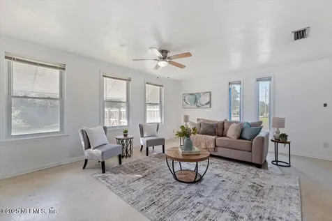 1669 Townsend Boulevard Jacksonville FL 32211