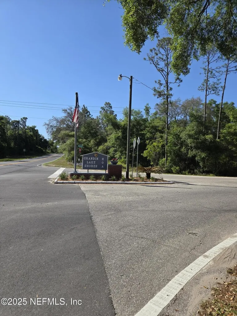 144 Hickory Road Interlachen FL 32148