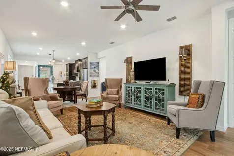 554 Continuum Loop Yulee FL 32097