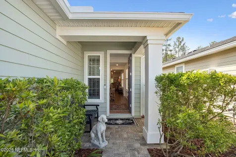 554 Continuum Loop Yulee FL 32097