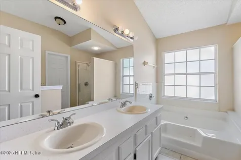 12197 Caliber Court Jacksonville FL 32258