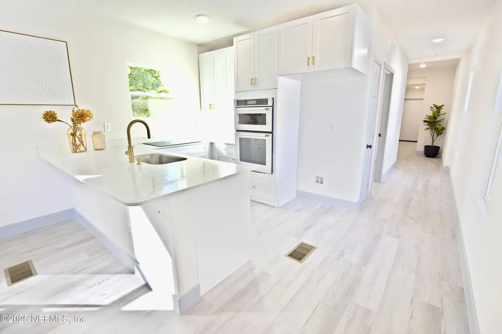 2477 Robert Street Jacksonville FL 32209