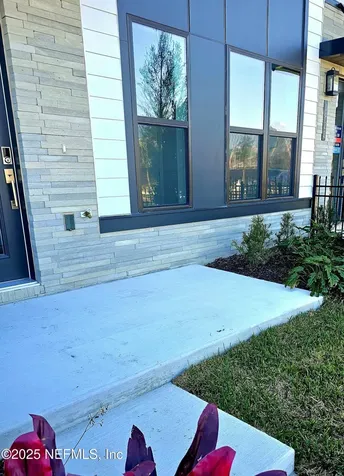 1924 Prudential Drive Jacksonville FL 32207