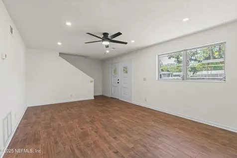 6549 Wilson Boulevard Jacksonville FL 32210