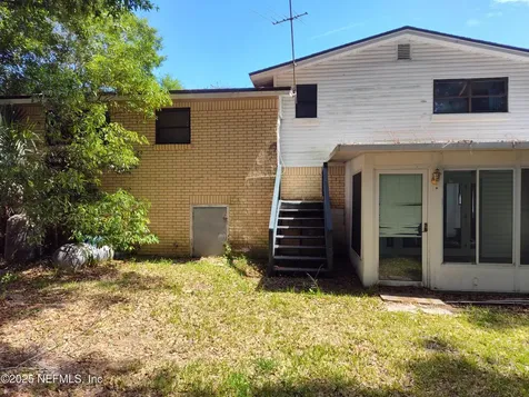 5226 Dostie Drive S Jacksonville FL 32209
