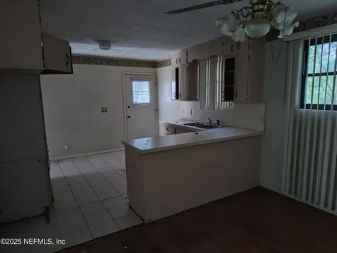 5226 Dostie Drive S Jacksonville FL 32209