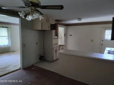 5226 Dostie Drive S Jacksonville FL 32209