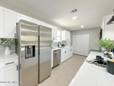 7581 Falcon Trace Court Jacksonville FL 32222