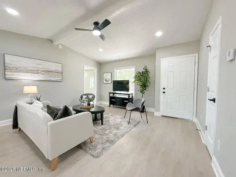 7581 Falcon Trace Court Jacksonville FL 32222
