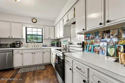 7204 Sandy Bluff Drive Jacksonville FL 32277