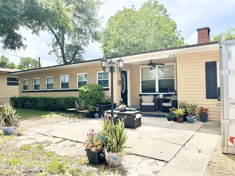 2518 Columbine Drive N Jacksonville FL 32211