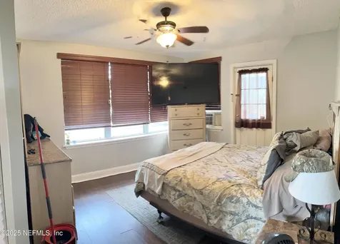2518 Columbine Drive N Jacksonville FL 32211
