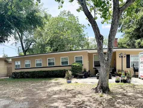 2518 Columbine Drive N Jacksonville FL 32211