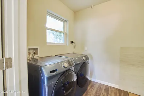 10568 Lake View Road E Jacksonville FL 32225