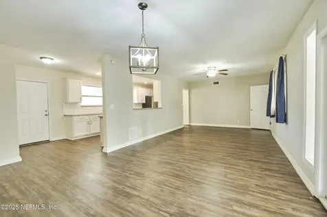 10568 Lake View Road E Jacksonville FL 32225