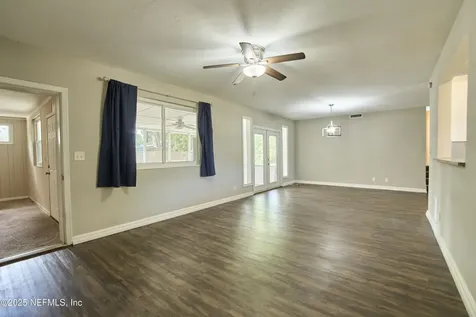 10568 Lake View Road E Jacksonville FL 32225