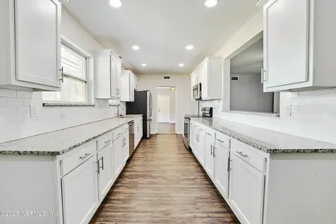 10568 Lake View Road E Jacksonville FL 32225