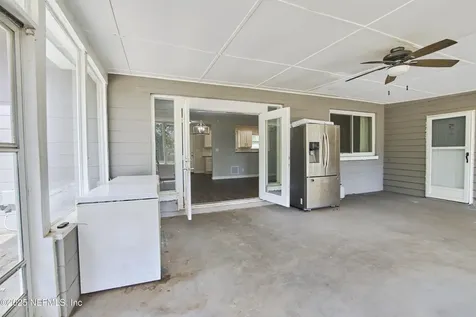 10568 Lake View Road E Jacksonville FL 32225