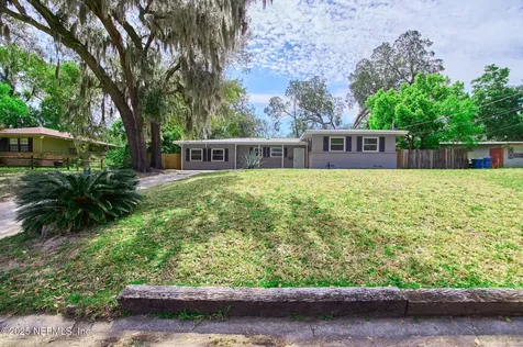 10568 Lake View Road E Jacksonville FL 32225