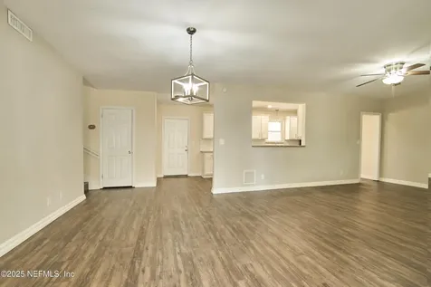10568 Lake View Road E Jacksonville FL 32225