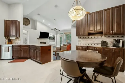 7827 Kingsmill Court Jacksonville FL 32256
