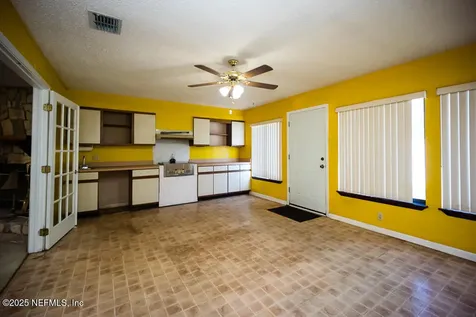 3219 Cullendon Lane Jacksonville FL 32225