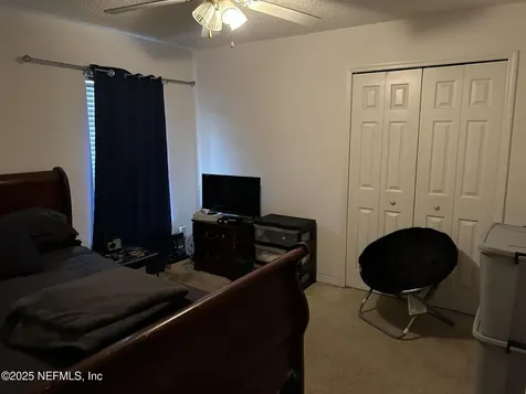 9387 Thorn Glen Road Jacksonville FL 32208