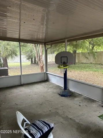 9387 Thorn Glen Road Jacksonville FL 32208