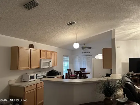 9387 Thorn Glen Road Jacksonville FL 32208