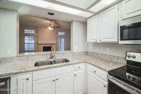 8959 Spring Harvest Lane W Jacksonville FL 32244