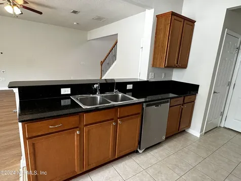 4228 Metron Drive Jacksonville FL 32216
