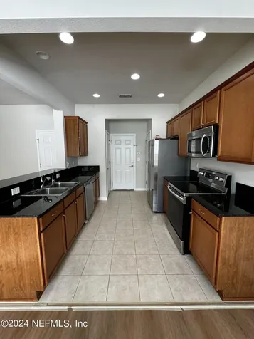 4228 Metron Drive Jacksonville FL 32216