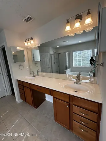 4228 Metron Drive Jacksonville FL 32216