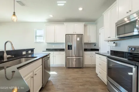 68 Redland Way Jacksonville FL 32218
