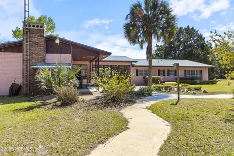 114 E Camelot Drive Palatka FL 32177